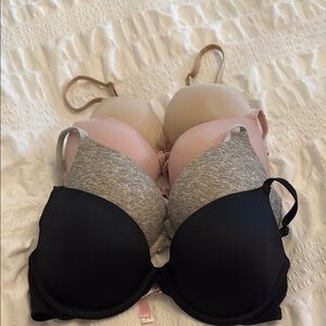Lot of 4 PINK Victoria’s Secret Wear Everywhere Push-up bras -Size 34C
